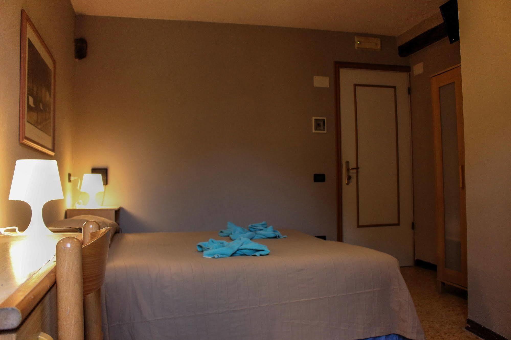 Hotel Pino Lerici Eksteriør bilde